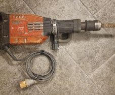 Hilti TE 905-AVR concrete breaker/ kango