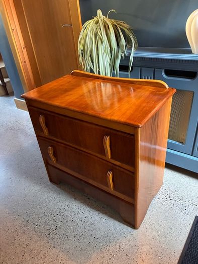 1930's Art Deco Walnut Chest of Drawers