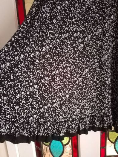 Price Drop Ladies skirts 14 5 euros