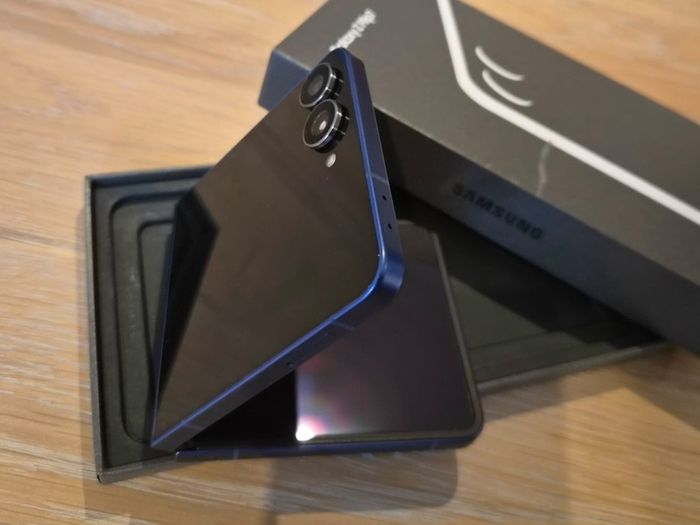 Samsung Flip 7