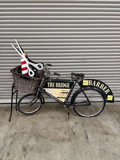 Vintage butchers bike