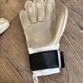goalkeeper gloves Image 4