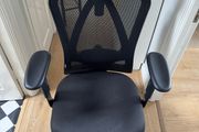 IKEA MICKE Desk white + office ergonomic chair