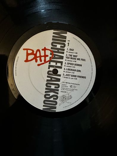 Michael Jackson BAD Original Irish  1987 release complete with inner lyrics sheet in vg+ condition