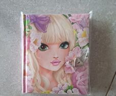 BNIP Top Model Diary witb Lock and Key