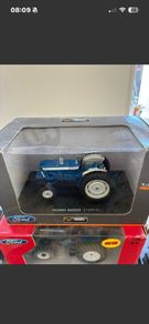1:32 scale farm models