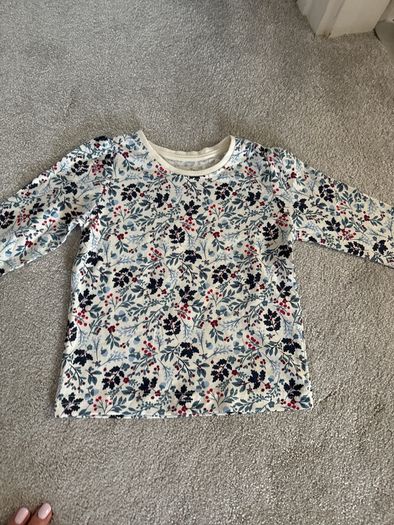 Xmas top new size 12-18 m