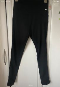 bottoms nwt Victoria secrets pink black yoga bottoms with cut out detail small
