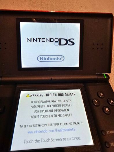 Nintendo DS Lite in Crimson & Black