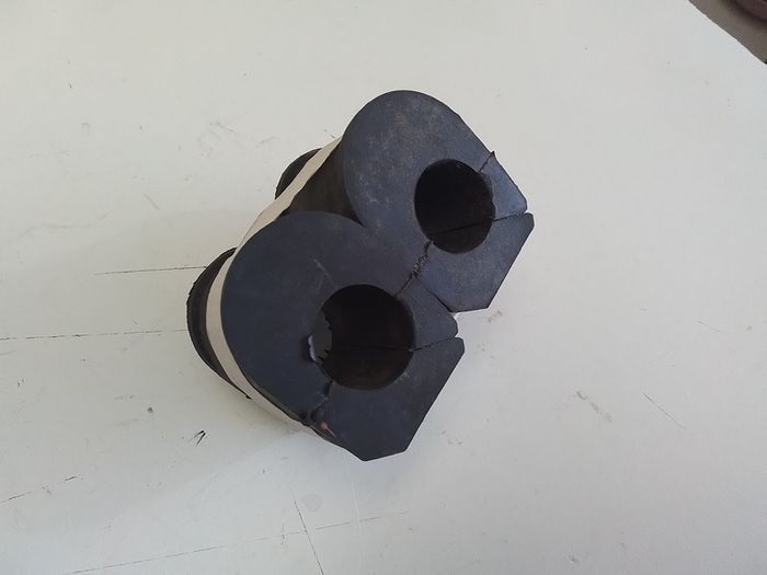 Renault Clio / Megane Anti Roll Bar Bushes.