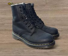 Dr. Martens 8-eye boots Black-Burnished Wyoming Leather UK 6  Lace Up Boots