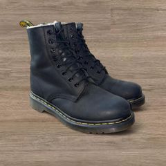 Dr. Martens 8-eye boots Black-Burnished Wyoming Leather UK 6  Lace Up Boots