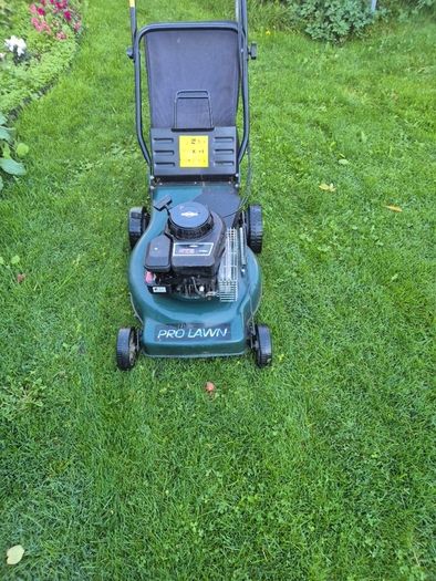 Pro Lawn Self Drive lawnmower