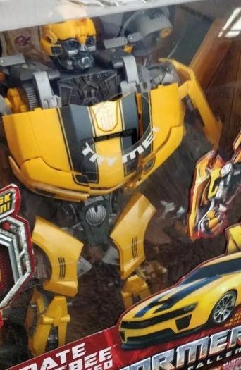 Transformers Ultimate Bumblebee 2007