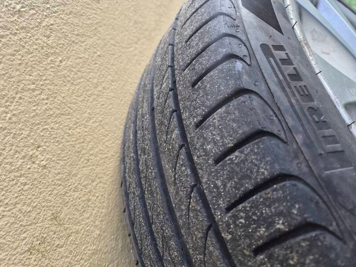 Bmw 17" Alloy wheels 5x120 V.good Tyres