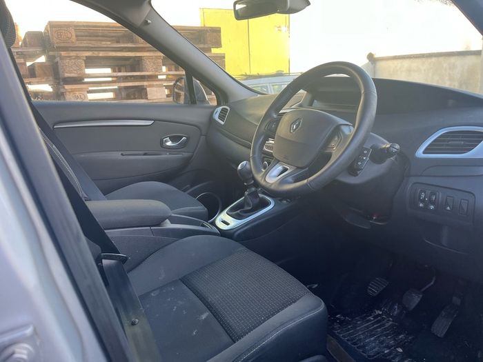 Renault Scenic - PARTS