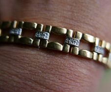 Vintage Gold Plated Bracelet (no hallmarked)