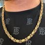 Gold chain LV Image 4