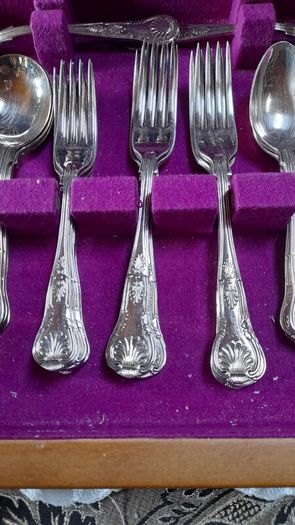 Vintage  Sheffield  Cutlery