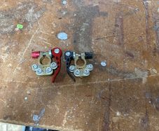 Camper Battery Terminals