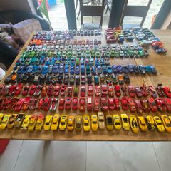Mainly hotwheels 273 cars total.