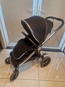 Pram with newborn carrycot