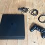 PlayStation 4 Slim and games Image 3