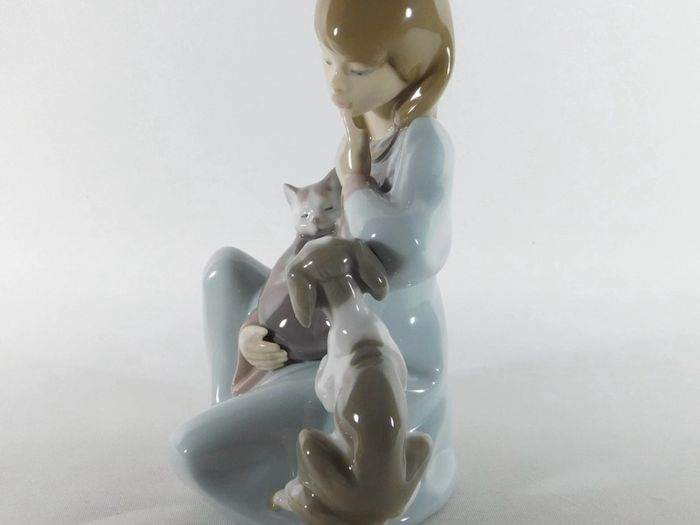 Lladro Cat Nap
