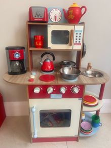Gorgeous Kitchen bundle with all the accessories you need