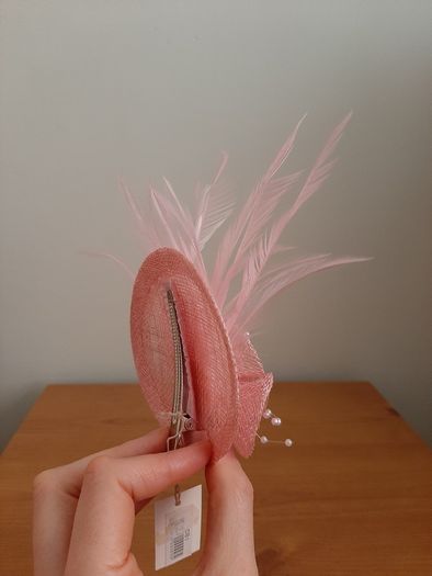 BNWT Fascinator Headpiece