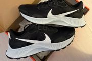 Black/White Nike Pegasus Trail 3