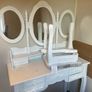 Vanity table Image 3