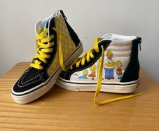 VANS Kids Sk8-Hi x The Simpsons Simpsons Family 1987-2020 UK Size 1.5