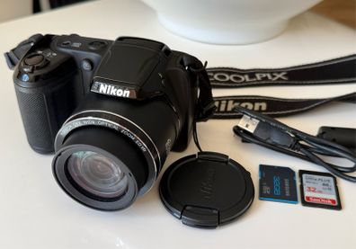 Nikon Coolpix L340 with 2x 32GB Cards & Bag