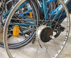 Elops rear wheel with motor