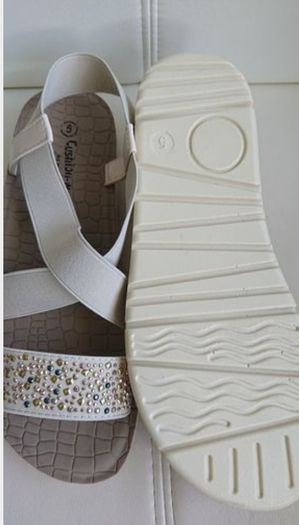 Cushion Walk Flat Shoes/ Sandals  Size 5