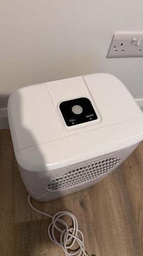 De Vielle 10L Dehumidifier Excellent Condition