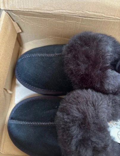 Leather slippers