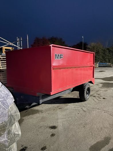 New Build Tipping trailer in as new Condition 9.5ft x 6ft wide