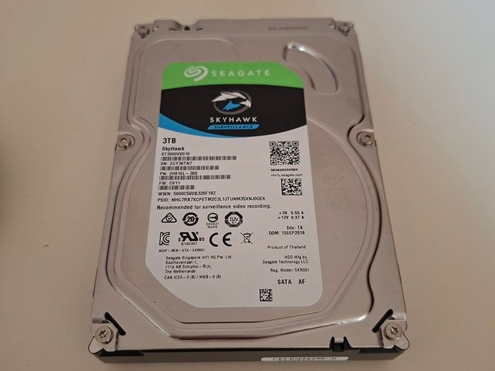 Seagate SkyHawk 3TB Surveillance Hard Drive - SATA 6Gb/s 64MB Cache 3.5-Inch Internal Drive