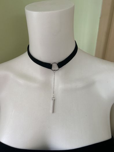 black necklace