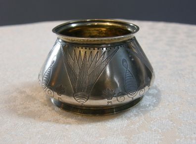 Antique Victorian Hallmarked Silver Cauldron Salt, London 1873, Barnard Family, 41g