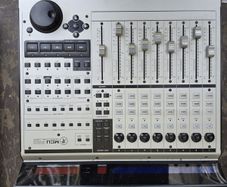 Mackie MCU Pro Universal DAW Control Surface