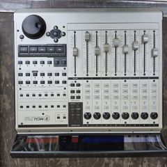 Mackie MCU Pro Universal DAW Control Surface