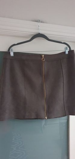 DUNNES faux suede skirt Sz 16
