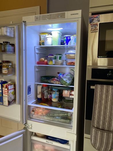 Samsung integrated fridge freezer