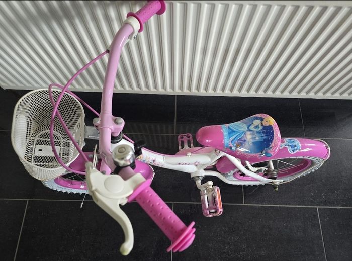 Girls princess bike. Disney.
