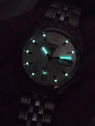 Watch Seiko 5 Automatic.
