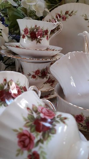 Vintage Paragon " English Rose" tea set