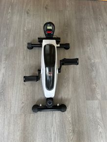 Pedal exercise machine